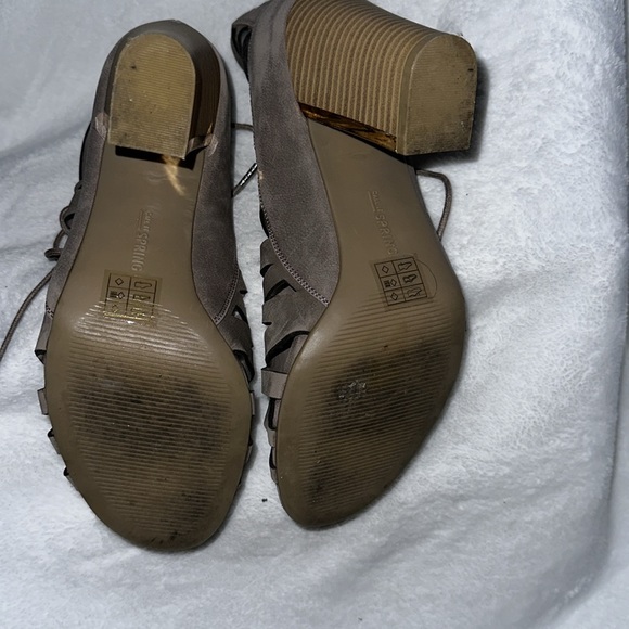 Call it Spring Gray Block 3.5 Heels size 11 - Picture 5 of 5